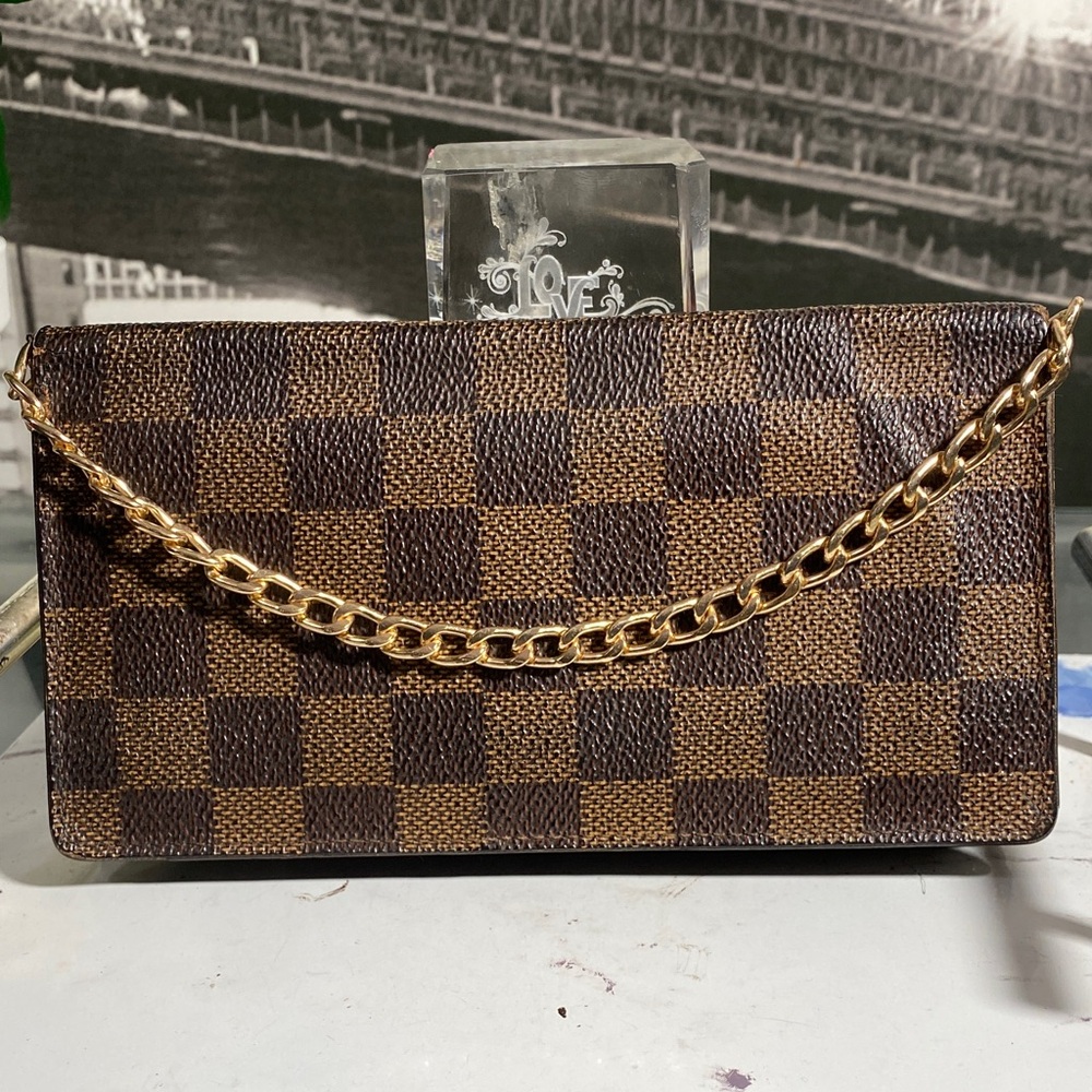 Authentic Louis Vuitton Damier Checkbook/Phone Long Wallet
